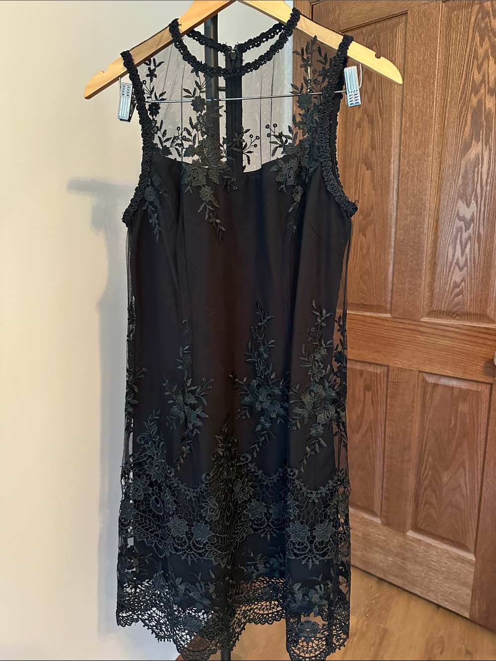 Nanette Lepore Black Floral Lace Sheath Dress, size 4, NWT!